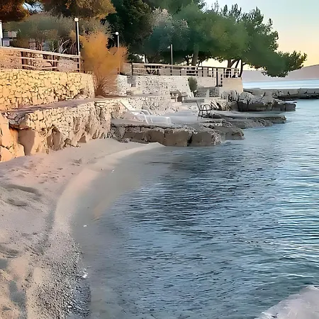 Διαμέρισμα Cosy Τρογκίρ