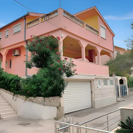 Cosy Διαμέρισμα Τρογκίρ