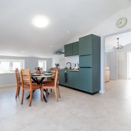 Cosy * Τρογκίρ