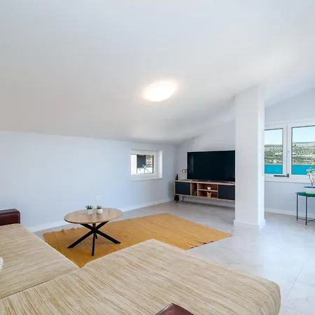 Διαμέρισμα Cosy Τρογκίρ